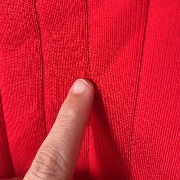 A.L.C. Koko Ribbed Red Mock Neck Top Size Large - Picture 3 of 6